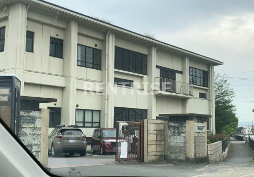 中学校　稲沢市立稲沢中学校（中学校）まで593m