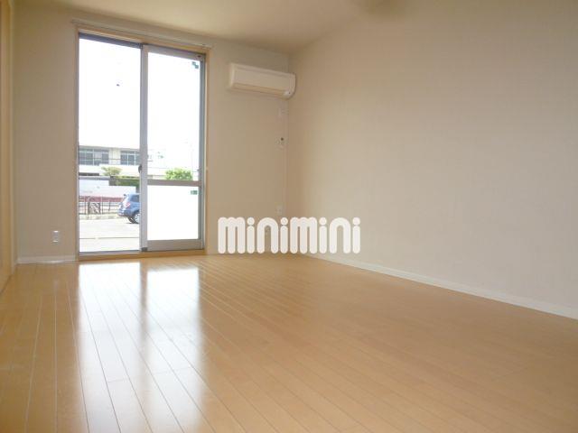 居室・リビング　１２帖の明るいリビング