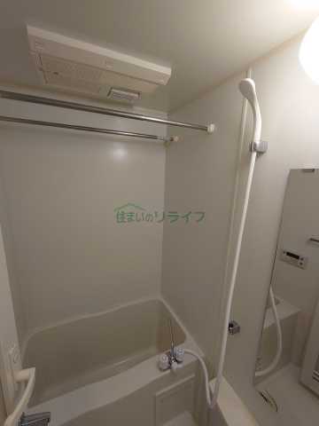 バス・シャワールーム　※参考写真です。同じ間取りの別部屋になります。