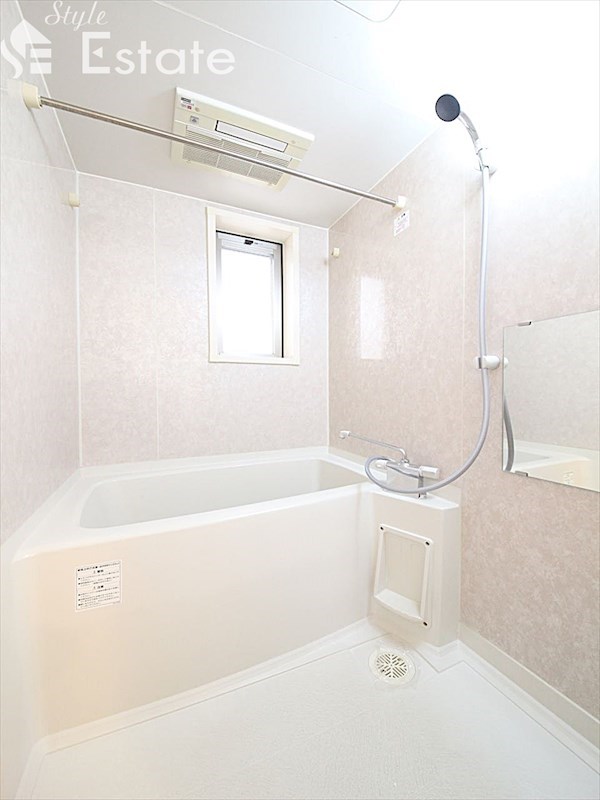 バス・シャワールーム　バスルーム