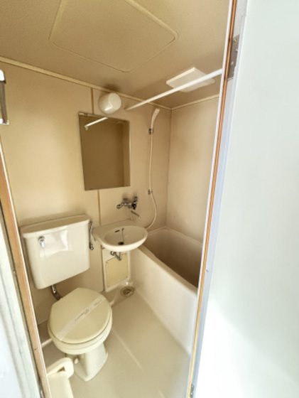 バス・シャワールーム　※別部屋の写真です