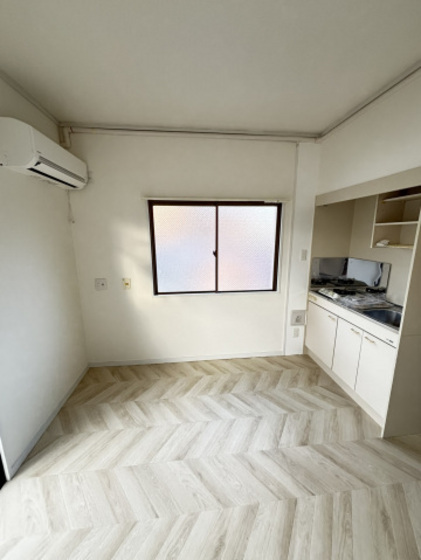 居室・リビング　※別部屋の写真です