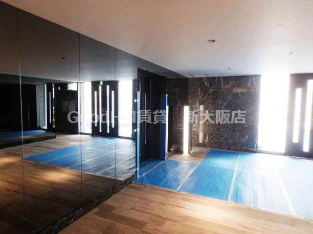 エントランス　S-RESIDENCE新大阪WEST
