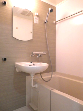 バス・シャワールーム