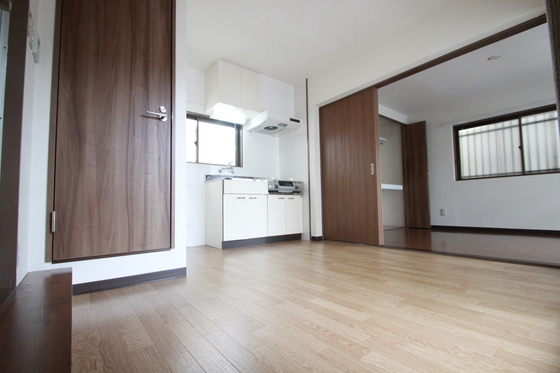 居室・リビング　※別の部屋の写真です