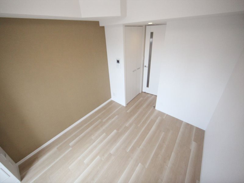 居室・リビング　洋室6.8帖　クローゼット付（収納充実してます）