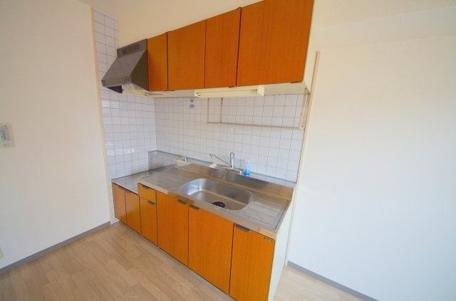 キッチン　ベルダ高殿　当店なら仲介手数料無料でご紹介。