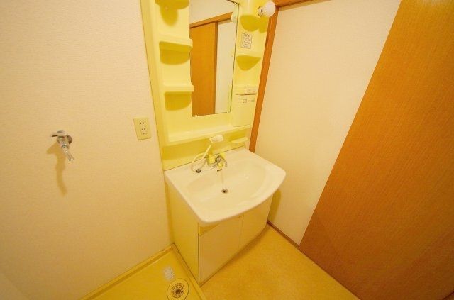 洗面設備　ベルダ高殿　当店なら仲介手数料無料でご紹介。