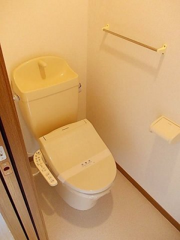 トイレ　トイレもきれいです