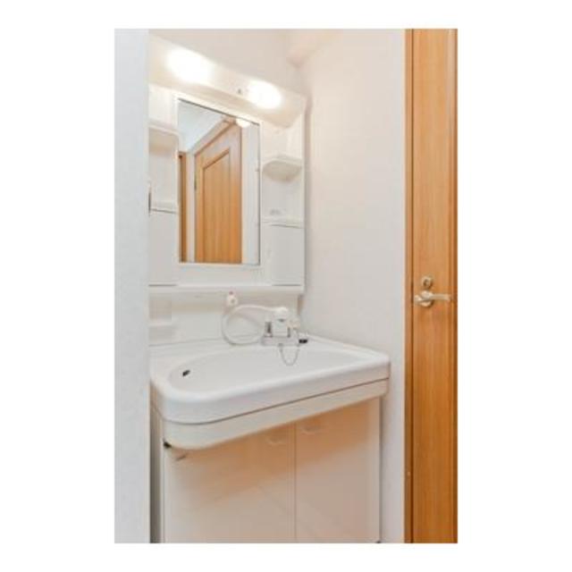 洗面設備　※写真は同タイプ住戸です。