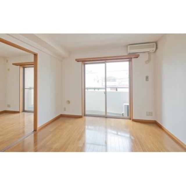 居室・リビング　※写真は同タイプ住戸です。