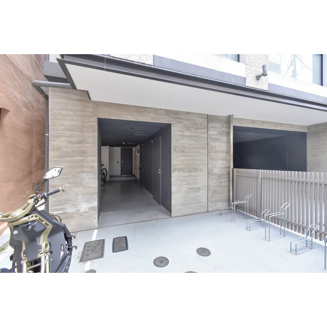 エントランス　建物の内部です