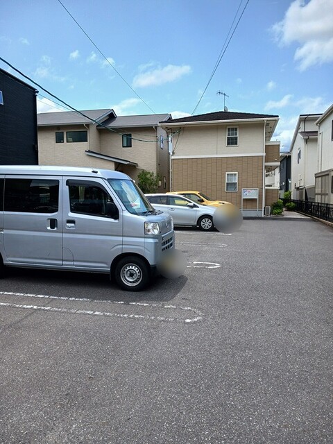 駐車場　駐車場