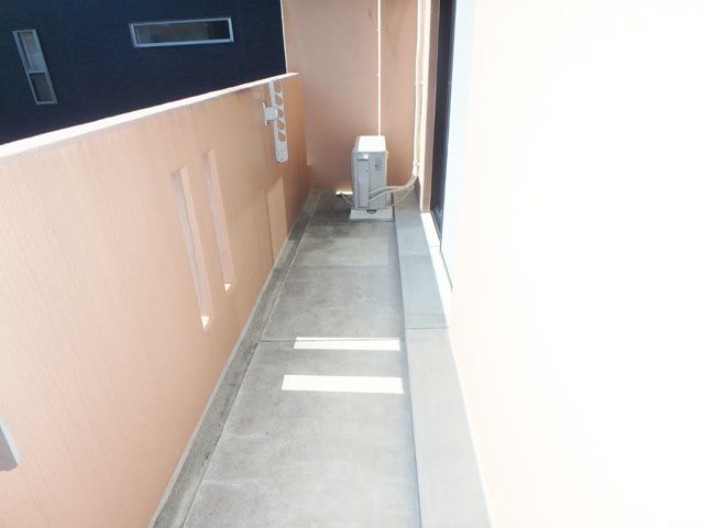 バルコニー　東向きで日当たり良好☆