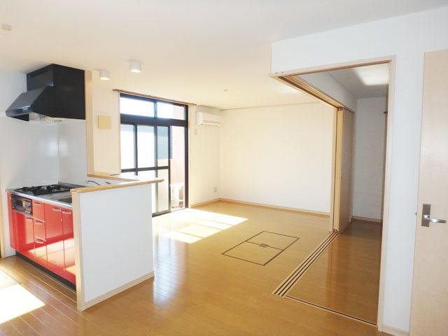 居室・リビング　１６帖の広々リビング♪