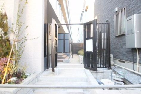 エントランス　ラヴィベール