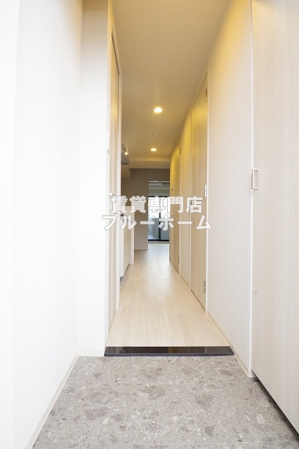 玄関　奥行たっぷりの玄関！