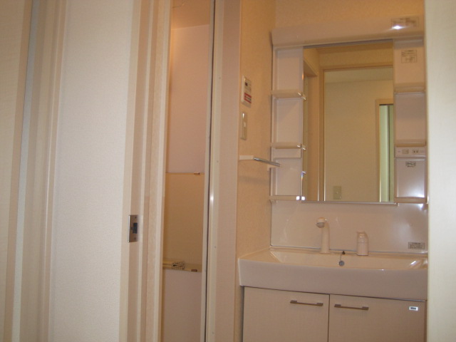 洗面設備　同型タイプ