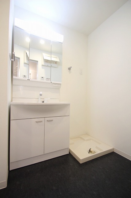 洗面設備　同物件別号室のものです。