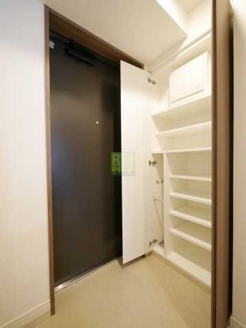 玄関　リライフ浅草店