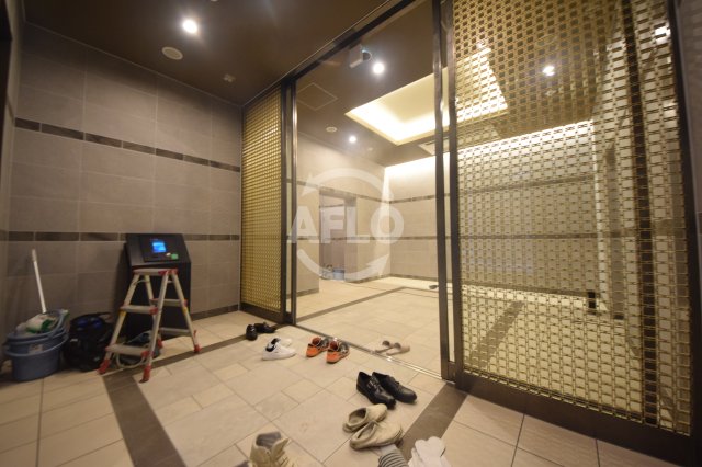 エントランス　リアライズ天満橋　エントランス