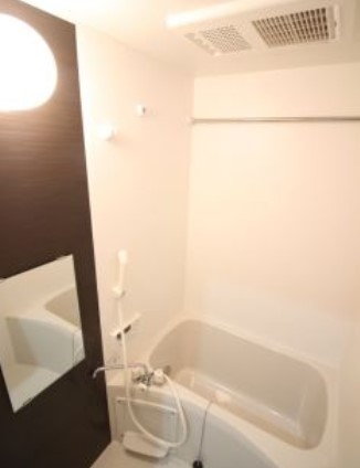 バス・シャワールーム　同施工参考写真となります