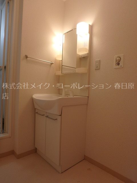 洗面設備　写真は同型タイプ