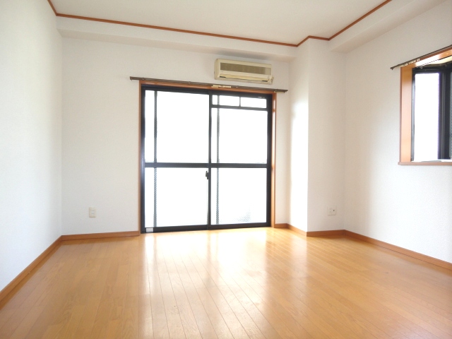 その他部屋・スペース　明るい色調の室内です