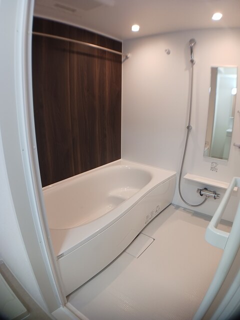 バス・シャワールーム　お風呂で日々の疲れを落としましょう