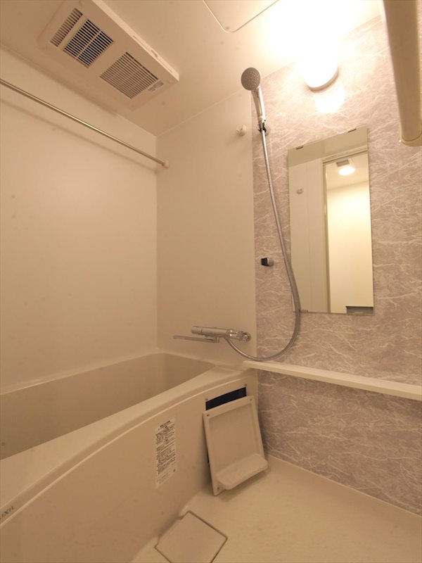 バス・シャワールーム　浴室暖房乾燥機能付バス