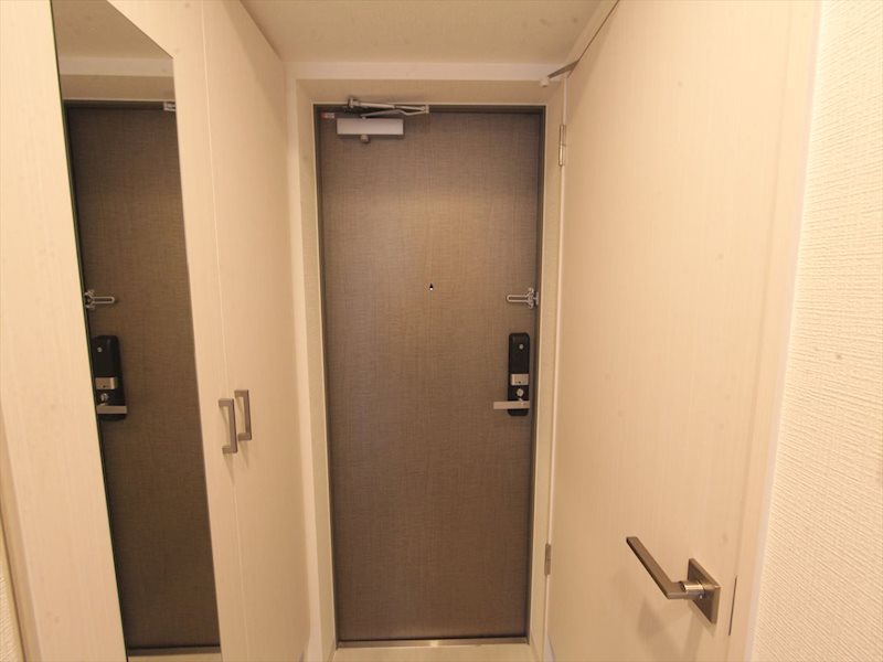 玄関　玄関（シューズボックス完備）