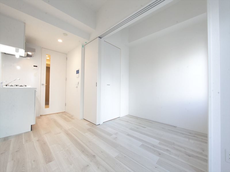 居室・リビング　DK6.0帖　洋室2.5帖　繋げて使用できます