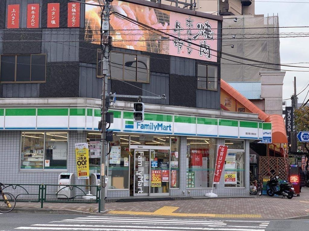 コンビニ　ファミリーマート墨田菊川駅前店（コンビニ）まで90m
