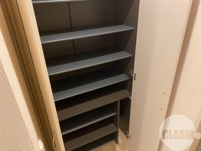 玄関　トールタイプのシューズボックスあり♪