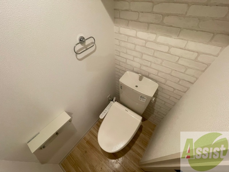 トイレ　ウォシュレット機能がついたトイレ。安心して使用できますね。