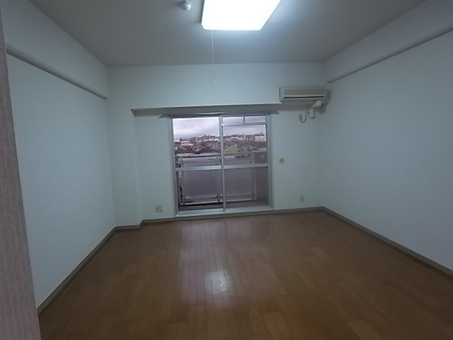 その他部屋・スペース　広々とした洋室