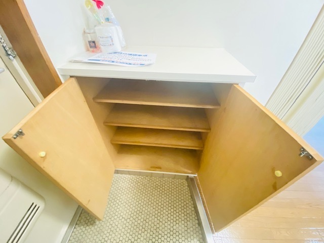 玄関　下駄箱