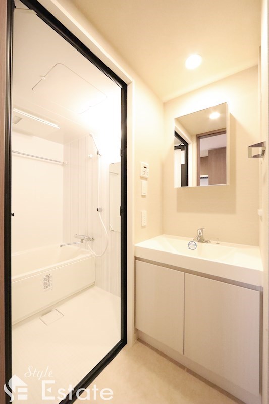 洗面設備　独立洗面台脱衣所