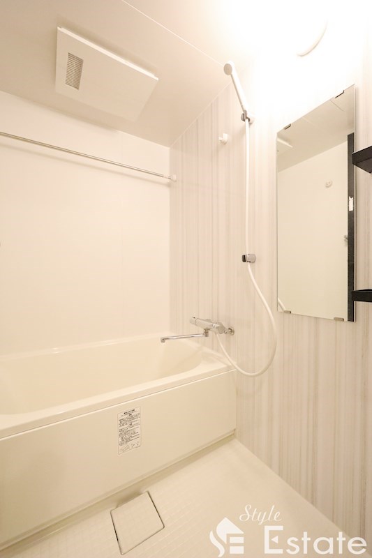 バス・シャワールーム　バスルーム