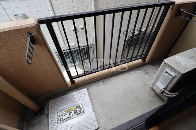 バルコニー　同物件別部屋です。