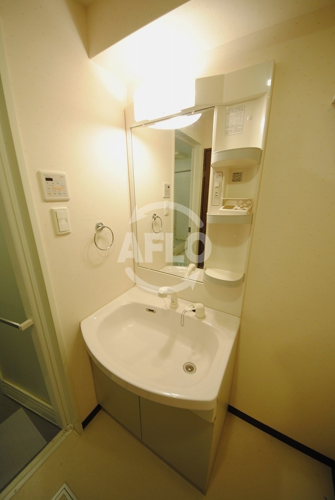 洗面設備　Elfer天王寺　洗面化粧台