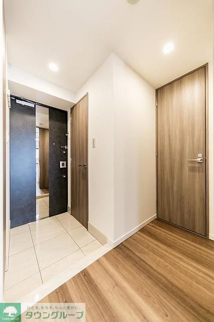 玄関　※写真は同タイプ住戸です。