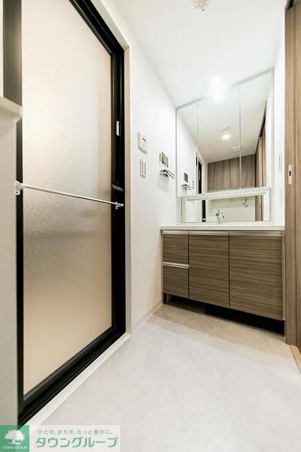 洗面設備　※写真は同タイプ住戸です。