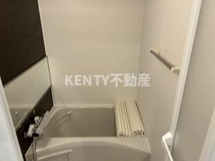 バス・シャワールーム　落ち着いた空間のお風呂です