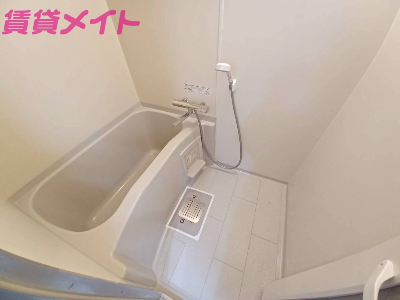 バス・シャワールーム　同型参考写真