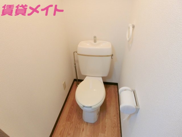 トイレ　同型参考写真