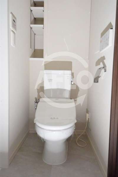 トイレ　ボーベル南船場　温水暖房洗浄便座