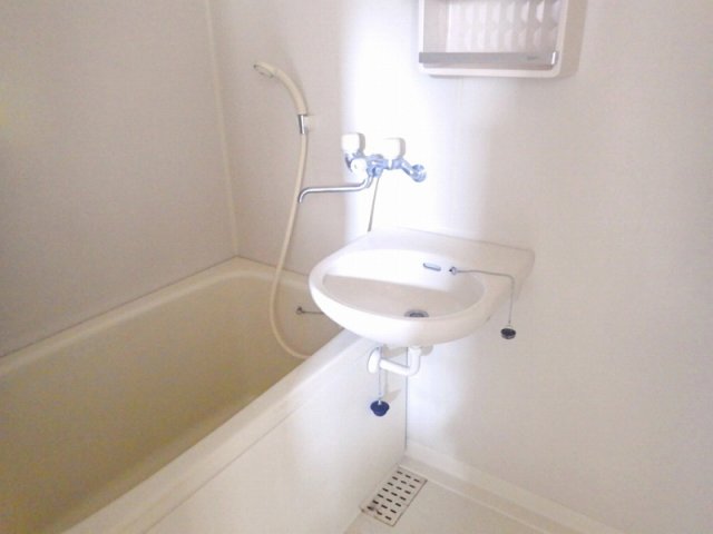 バス・シャワールーム　日々の疲れを癒すお風呂付です