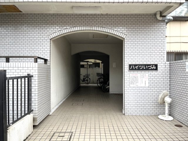 エントランス　ゆとりのあるエントランスです