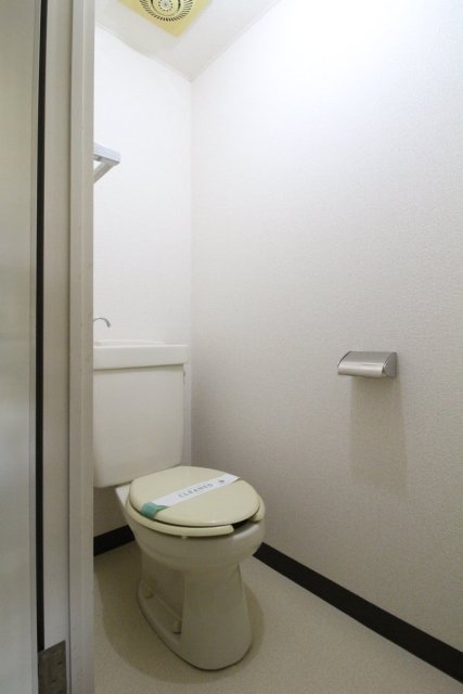 トイレ　落ち着いたトイレです